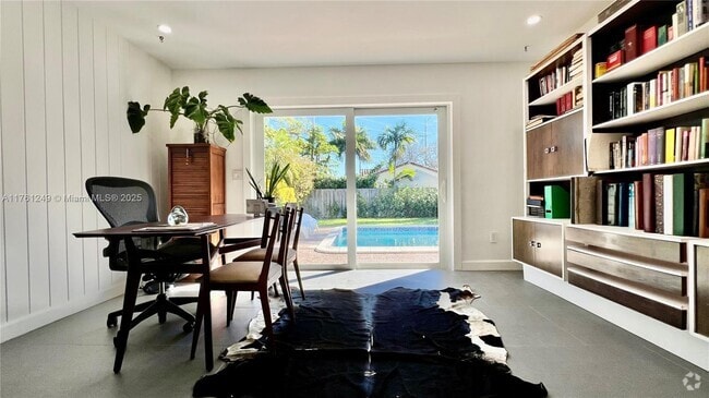 Building Photo - 14605 SW 75th Ave Rental