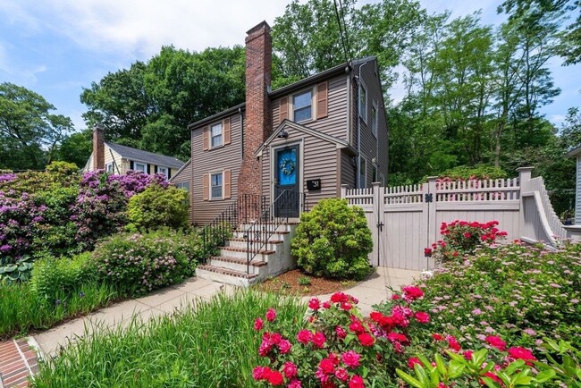 Building Photo - 31 Braeburn Rd