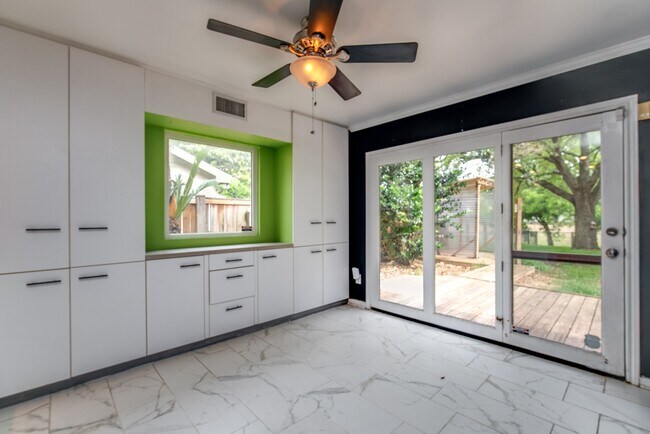 Photo - 3927 Pleasant Valley Dr