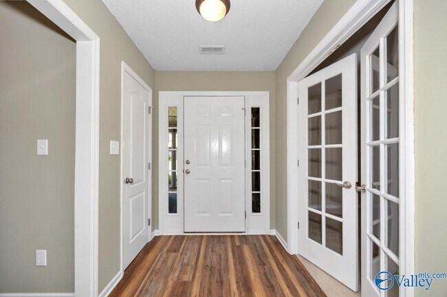 Photo - 247 De Jan Rd