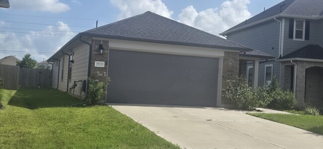 Photo - 25515 Marisun St
