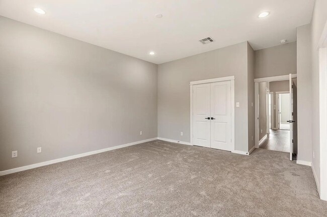 Photo - 6712 Parker Oaks Ln