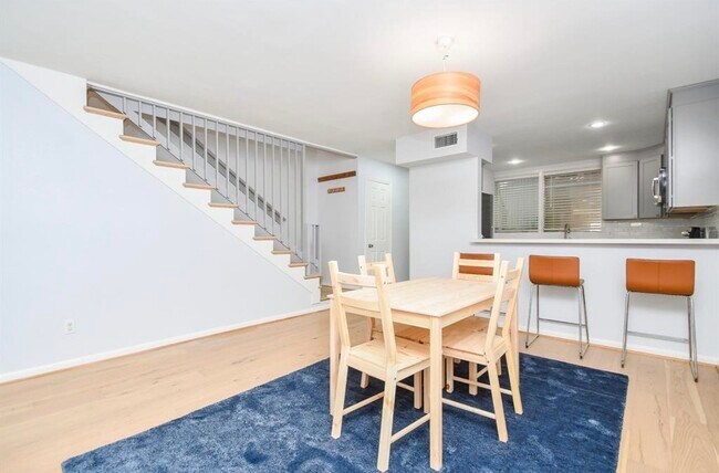 Photo - 615 Kipling St Unit 9