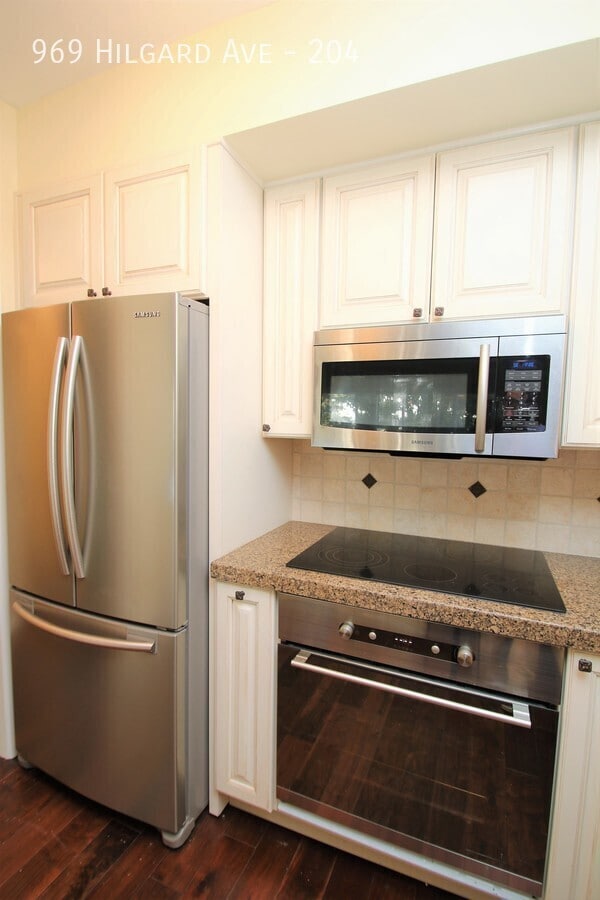 Photo - 969 Hilgard Ave Unit 204