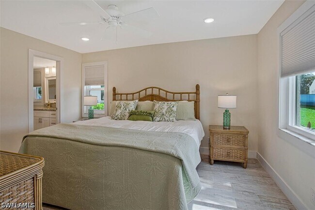 4298 27th Ct SW Unit 101