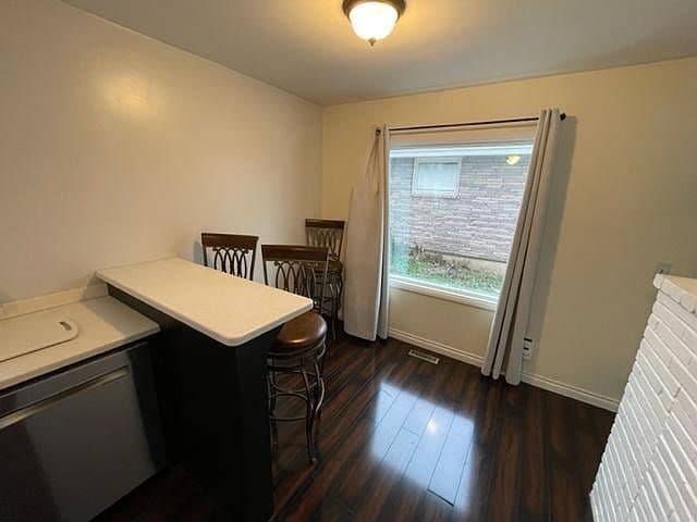 Kitchen - 3224 E 21st Ave