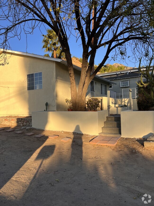 Building Photo - 11180 Tujunga Canyon Blvd Rental