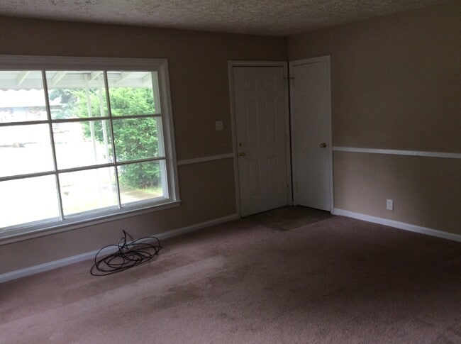 Photo - Warren Twp - East side 3 bedroom home