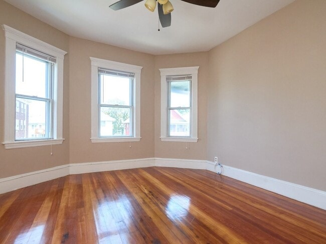 Photo - 447 Ashmont St Unit 3