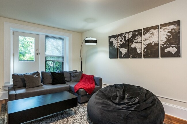 Photo - Nicely renovated 2 bed in Brookline