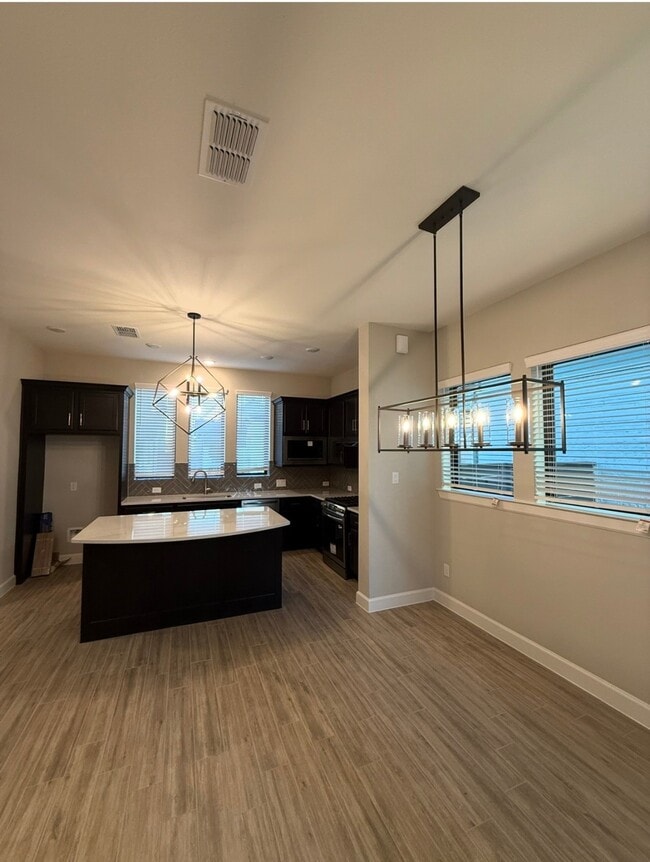 Photo - 3323 Full Bellied Ln