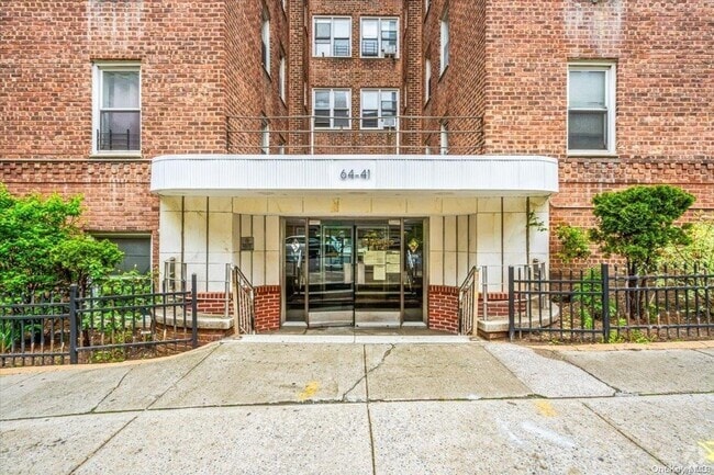 Building Photo - 6441 Saunders St Unit 410 Rental
