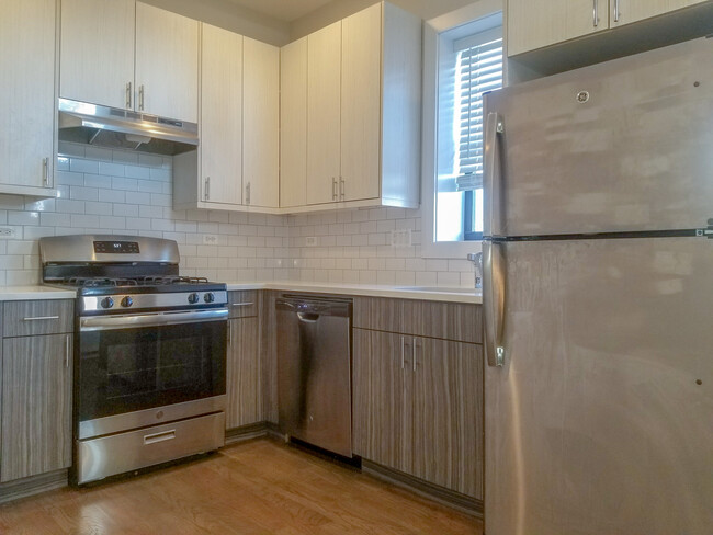 Photo - 2620 N Rockwell St Apartments Unit 3
