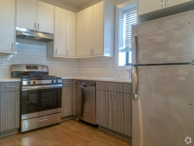 Building Photo - 2620 N Rockwell St Unit 3 Rental