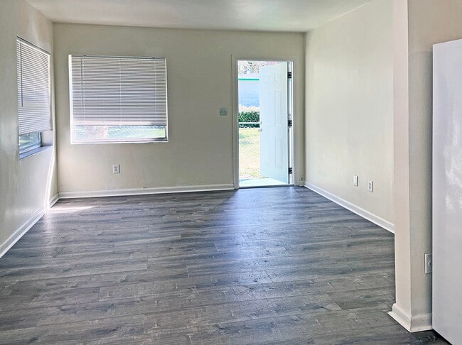 Photo - 810 Palm Bluff St Unidad 810 1/2 Palm Bluff