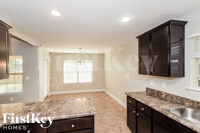 Photo - 369 Vincent St