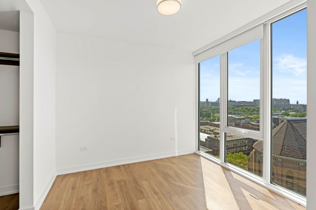 Photo - 103 W Hill St