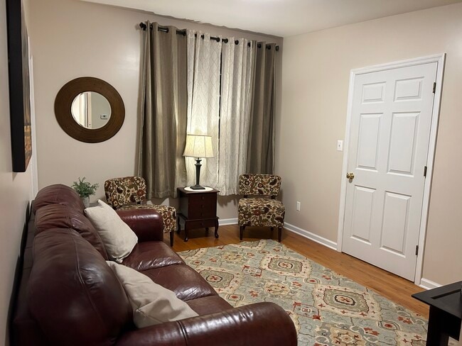 Living room - 277 Snowden Ln Unit 1