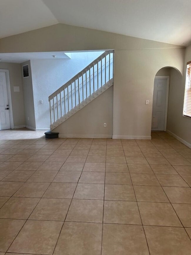 Photo - 1008 NE 39th Ave