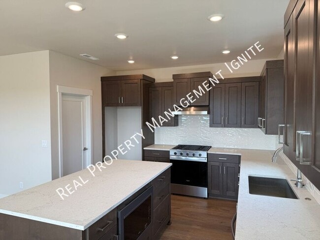 Photo - 60948 SE Apollo Pl