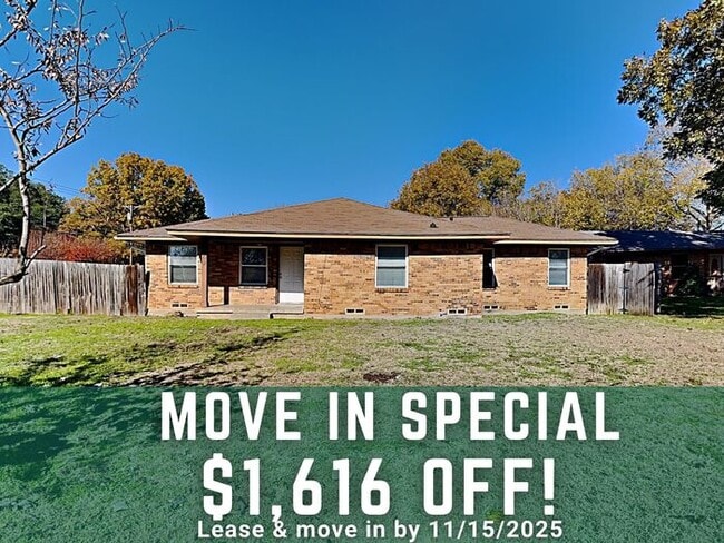 Building Photo - 649 W Main St