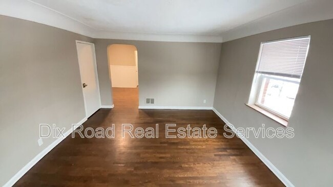 Photo - 2390 Harrison Ave