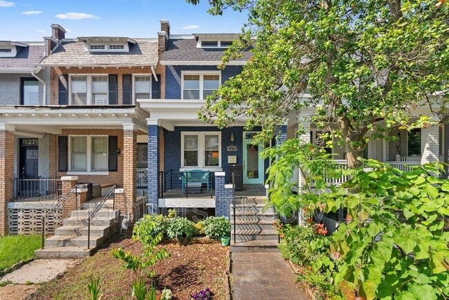 Building Photo - 1275 Oates St NE