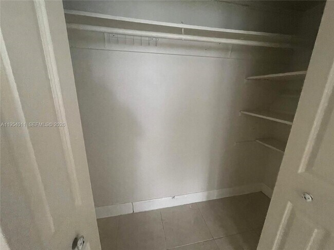 Photo - 790 NE 122nd St Unidad 1