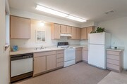 2BR, 2BA - 1,015 SF