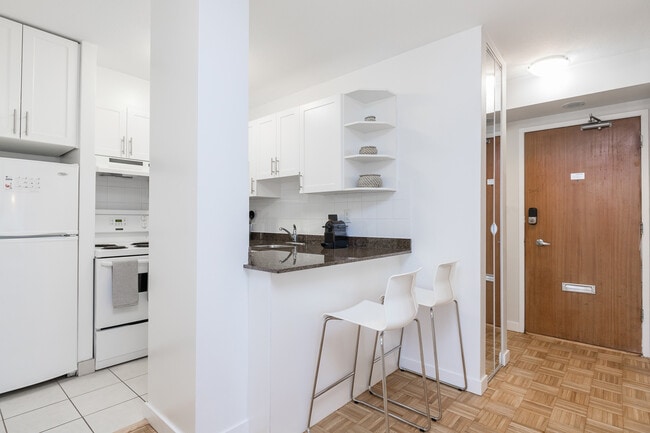 Photo - Somerset Unit 00504