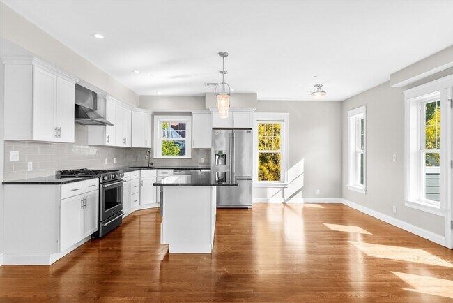 Photo - 22 Chickatawbut St Unit 2