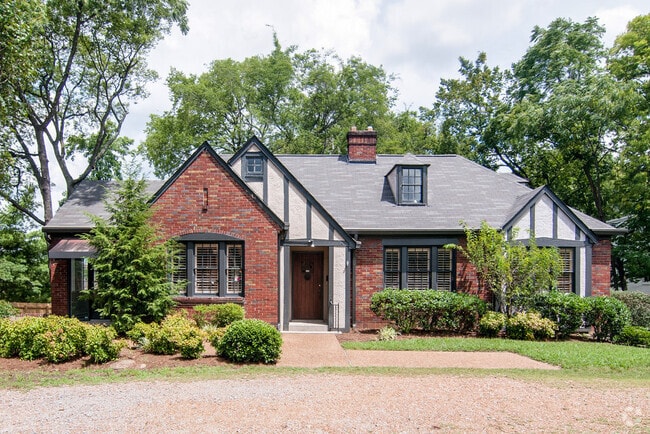 Building Photo - Classic Green Hills Tudor Rental