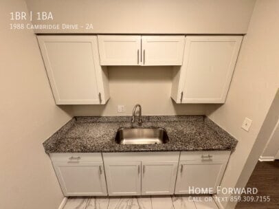 Building Photo - 1988 Cambridge Dr Unit 2A