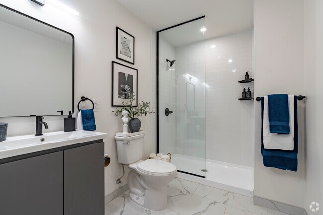 1BR, 1BA - 605SF - Bathroom/Laundry - 28 N