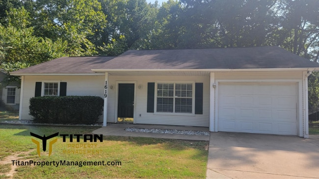 Building Photo - 3bed/ 2 bath home