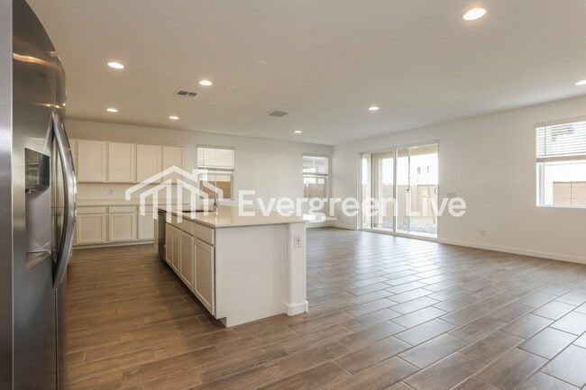 Photo - 10118 E Ulysses Ave