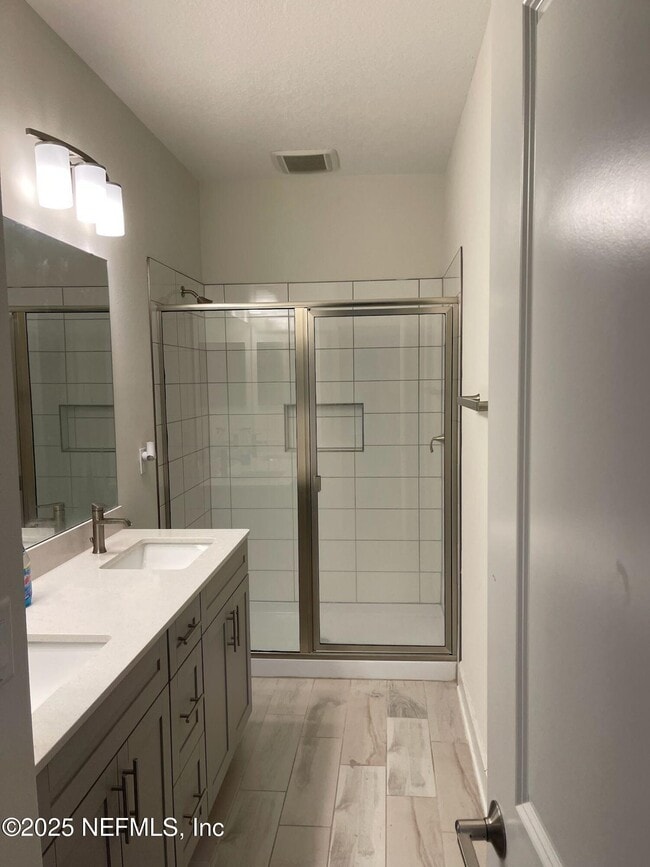 Photo - 66 Woodland Pk Dr