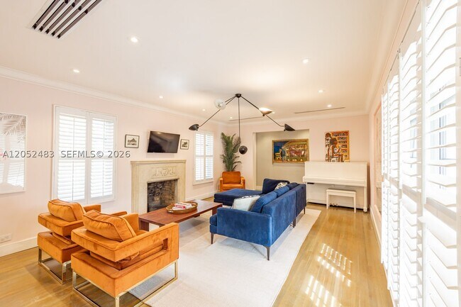 Photo - 935 NE 72nd Terrace