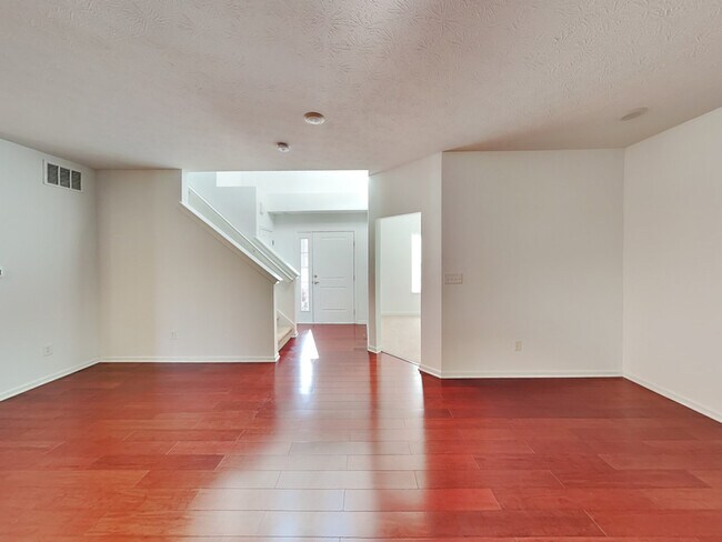 Photo - 808 Capricorn Dr