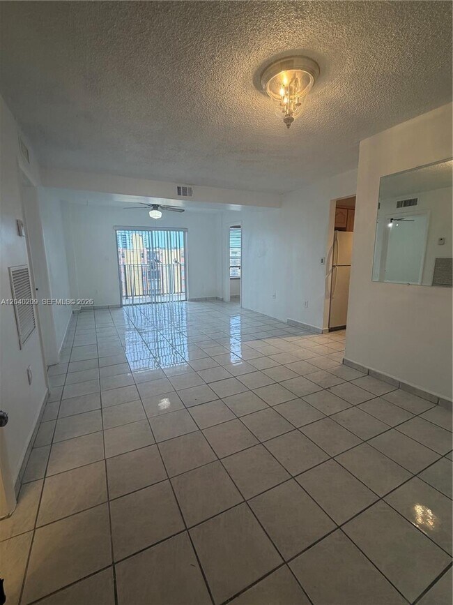 4717 NW 7th St Unit 803-10
