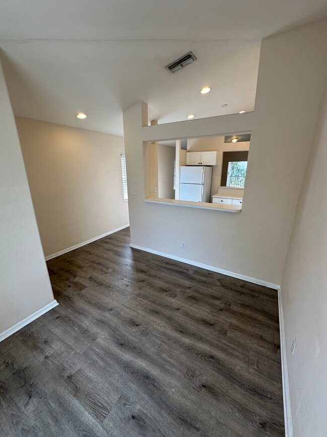 Photo - 26747 Little John Ct Unidad 10