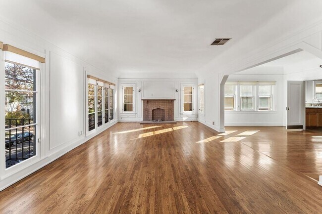 175-181 N. Sycamore Avenue,
