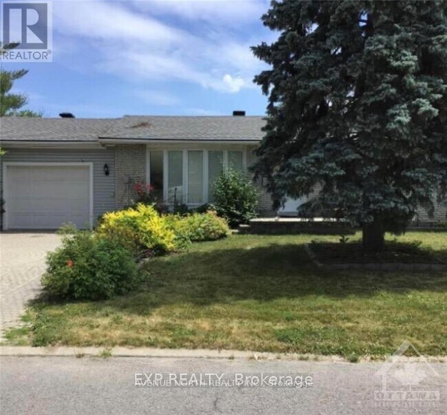 Photo - 15 Saginaw Crescent
