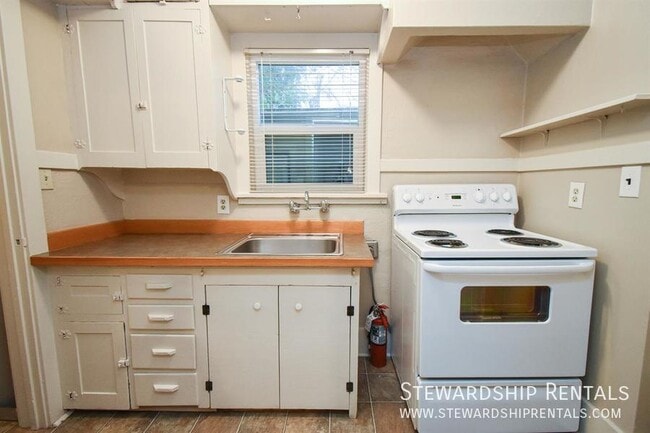 Photo - 2024 Emerald St Unidad 2