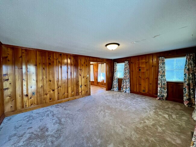 Photo - 9532 Harwood Ln