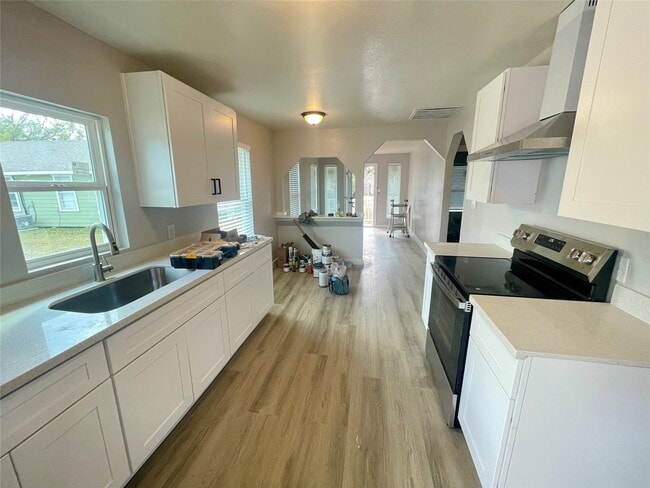 Photo - 504 N 8th St