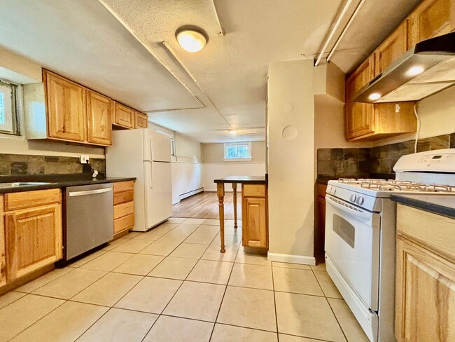 Building Photo - Cozy 2-Bed, 1-Bath Lower Level Apartment –...