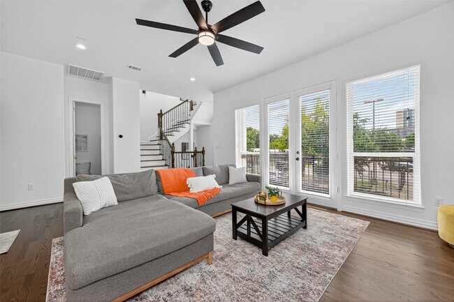 Photo - 1505 Wentworth St