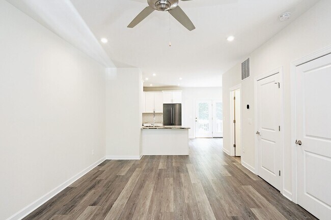 Photo - Pet-Friendly Fry's Spring Townhome Near 5th St Station