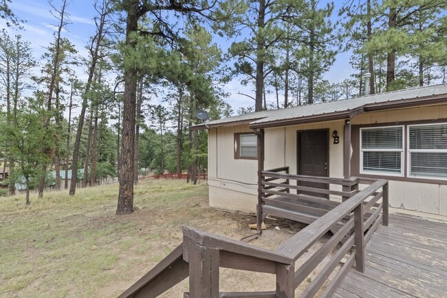 Photo - 100 Apache Hills Dr